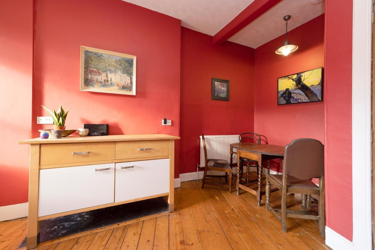 Joivy Old Town 1-Bed Apartment With Stunning Views Édimbourg Extérieur photo
