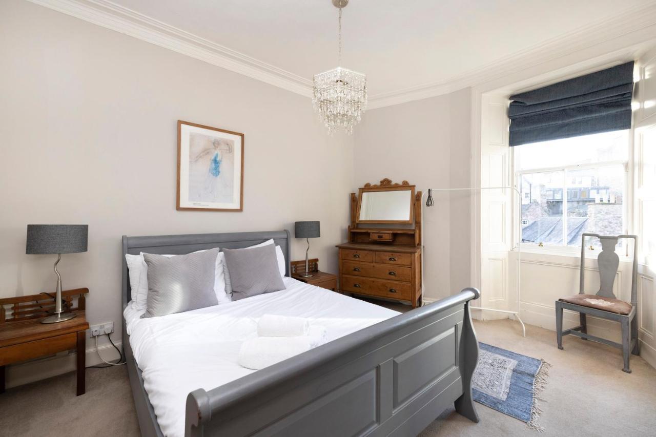 Joivy Old Town 1-Bed Apartment With Stunning Views Édimbourg Extérieur photo